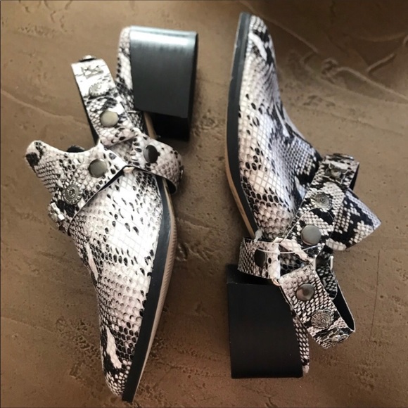 SOLD - Picture 4 of 7